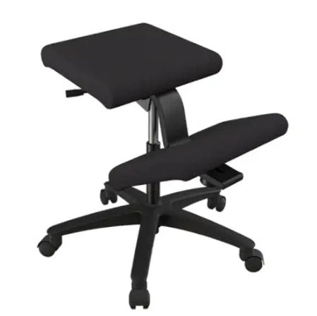 כיסא ברכיים Varier Wing בריפוד שחור על בסיס גלגלים