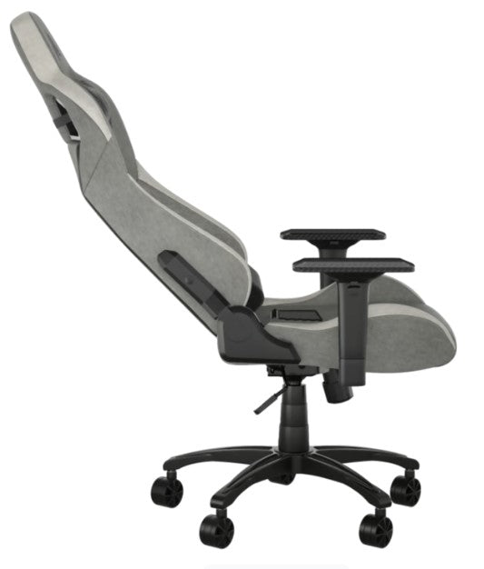 הכיסא בהטיה לאחור